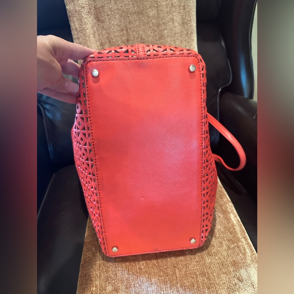 Beautiful Kate Spade - Picture 9 of 12